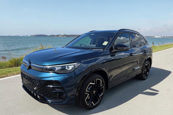 2026 Volkswagen Tiguan CT 195TSI R-Line SUV Image 4