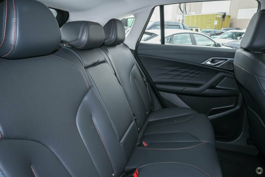 2024 MY24.5 MG HS AS33 Excite SUV Image 8