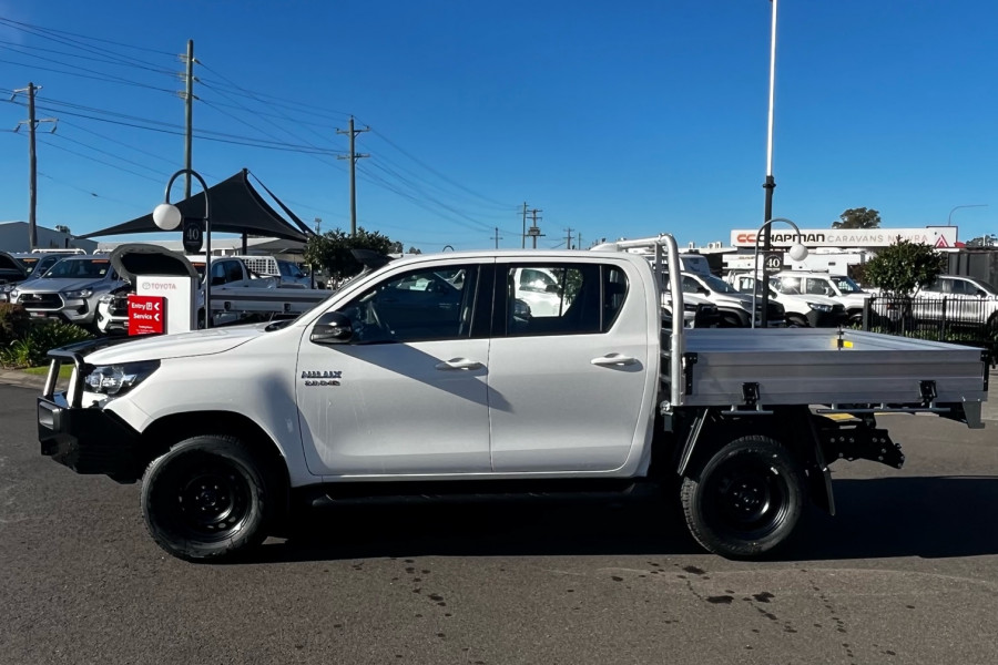 2025 MY24 Toyota HiLux GUN126R SR 4x4 FARM PACK Cab Chassis Image 10