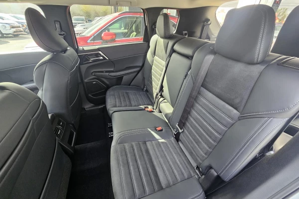 2026 MY25 Mitsubishi Outlander ZM Aspire SUV Image 8