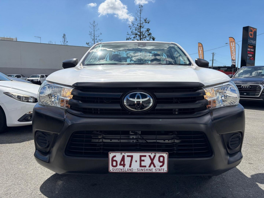 2022 Toyota HiLux TGN121R WorkMate Cab Chassis Image 3