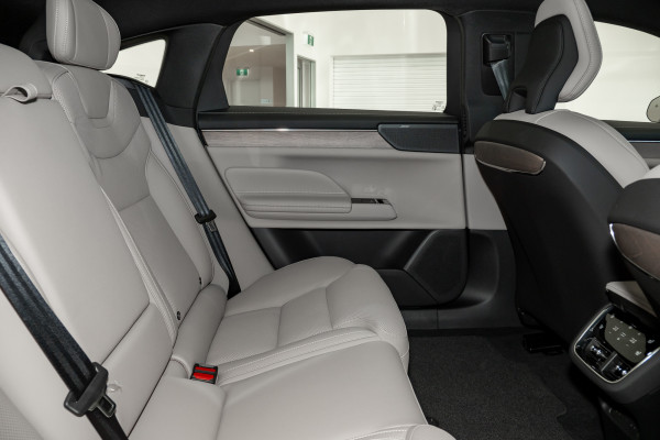 2025 MY26 Volvo ES90  Plus Single Motor Sedan Image 21