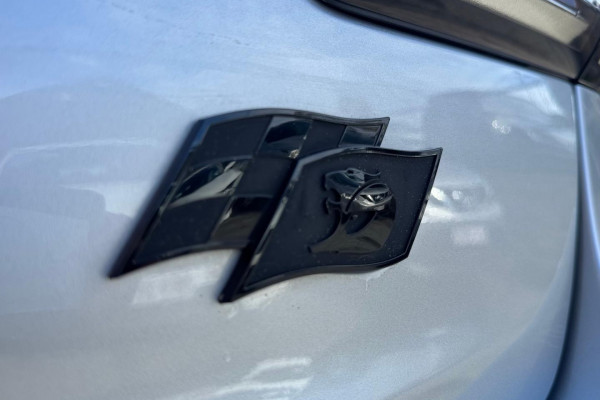 2016 HSV Clubsport Gen F2 R8 SV Black Sedan Image 23