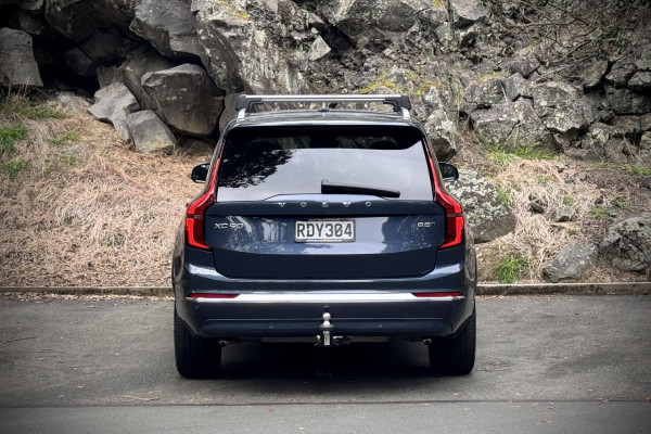 2025 Volvo XC90 L Series Ultra B5 Bright SUV Image 3