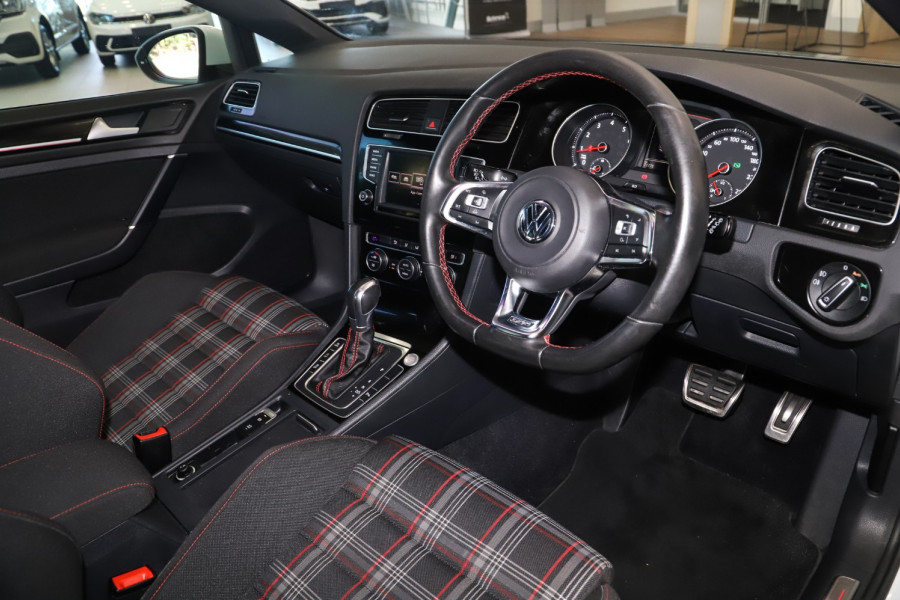 2016 Volkswagen Golf 7 GTI Hatch Image 7