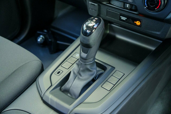 2026 MY25.5 Isuzu D-MAX RG SX Cab Chassis Image 11