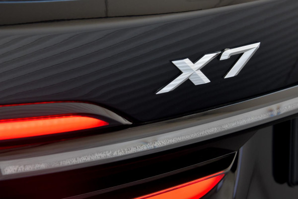 2023 BMW X7 G07 LCI xDrive40d M Sport SUV image 32