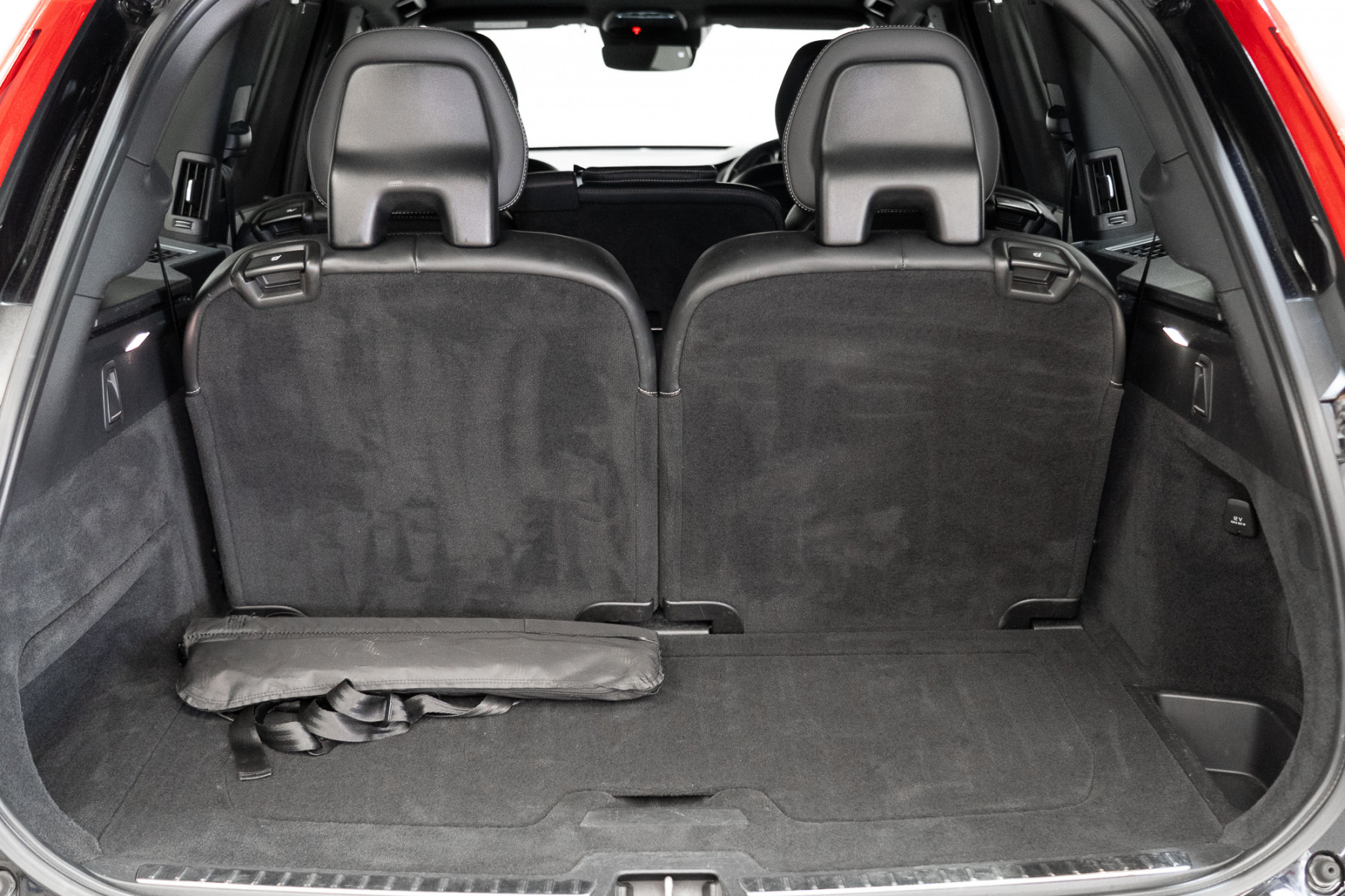 2021 Volvo XC90 T6 R-Design (Awd) SUV Image 11