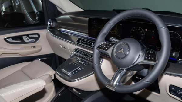 2025 Mercedes-Benz V-Class 447 V300 Exclusive People Mover image 6