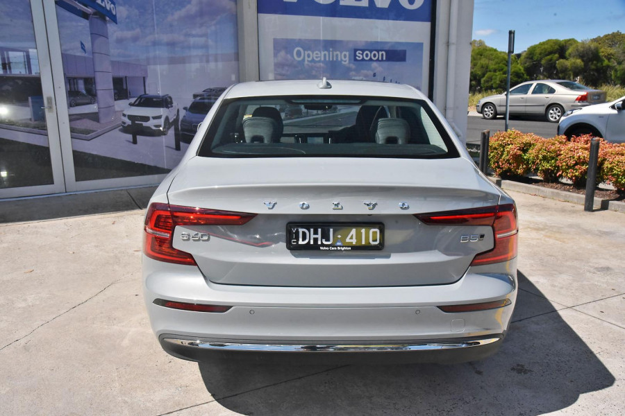 2024 MY25 Volvo S60  Ultra B5 Bright Sedan Image 17