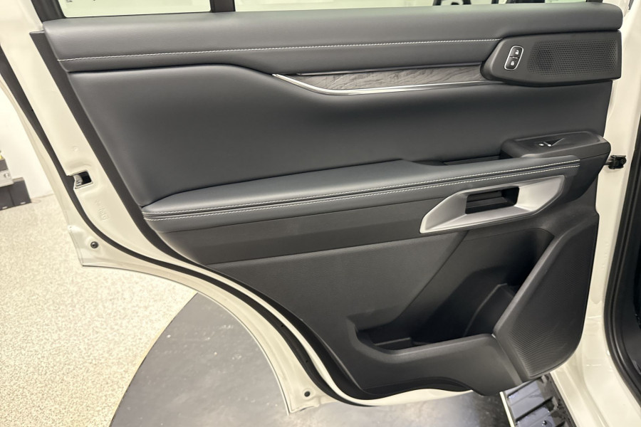 2024 MY24.5 Ford Everest UB Platinum SUV Image 15