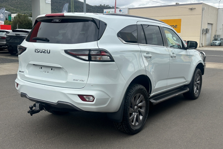 2021 Isuzu MU-X RJ LS-U SUV Image 7