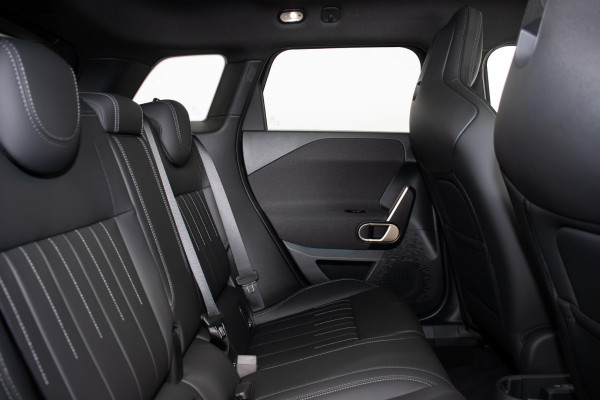 2026 MINI Aceman J05 SE Favoured Hatch image 10