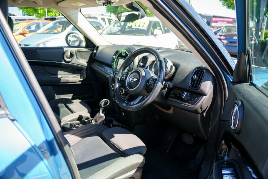 2017 MINI Countryman F60 Cooper Steptronic Wagon Image 17