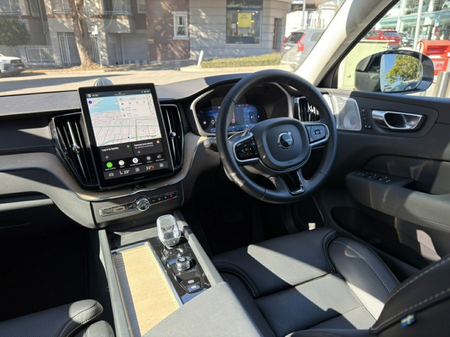 2025 MY26 Volvo XC60 UZ Ultra B5 Dark SUV Image 11