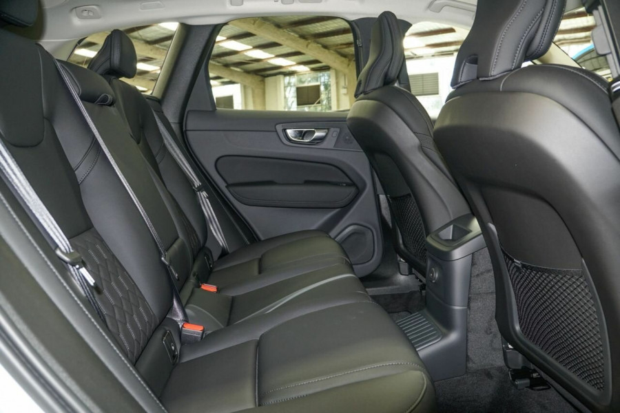 2025 MY26 Volvo XC60 UZ Plus T8 Plug-in Hybrid Dark SUV Image 7