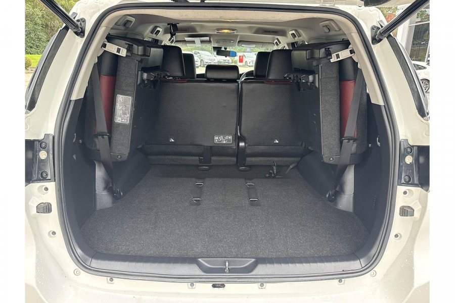 2019 Toyota Fortuner GUN156R Crusade Wagon Image 17