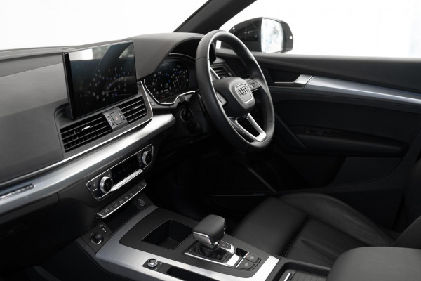2025 Audi Q5 FY 55 TFSI e S Line SUV image 8