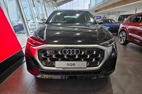 2026 Audi SQ8 TFSI SUV Image 17