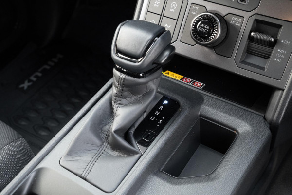 2025 Toyota HiLux GUN126R SR 48V Ute Image 16