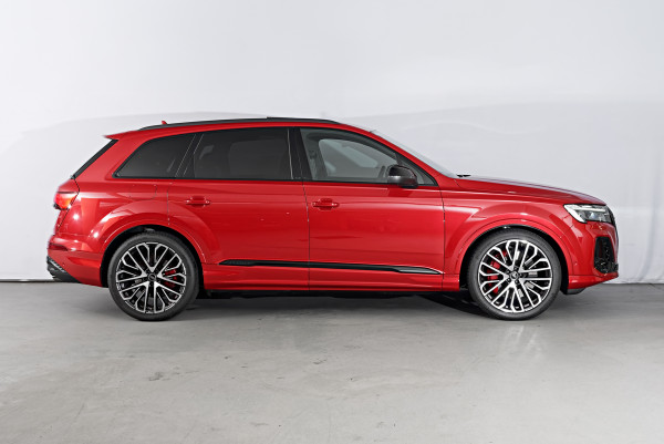 2026 MY25 Audi SQ7 4M TFSI SUV image 3