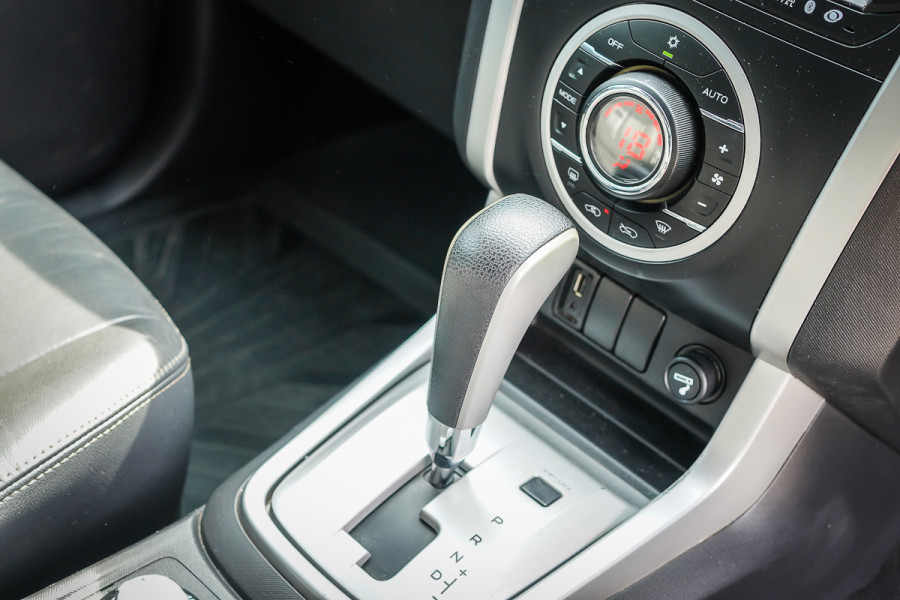 2015 Isuzu MU-X LS-T SUV Image 27