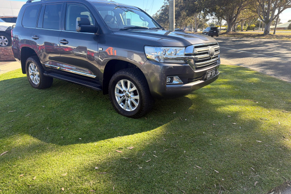 2018 Toyota LandCruiser 5450790G0 Sahara Wagon Image 1