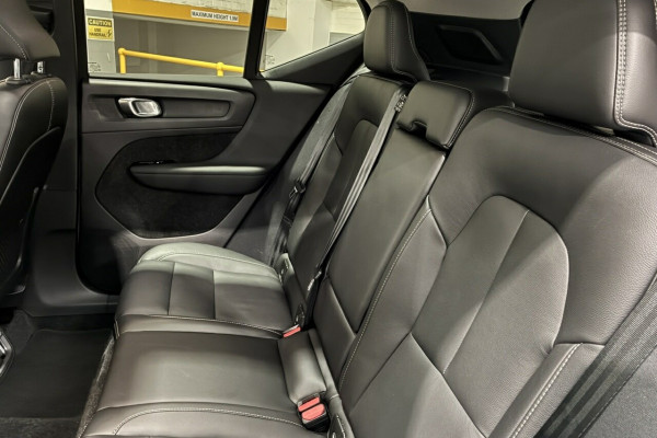 2025 Volvo XC40 XZ Plus B4 SUV Image 21
