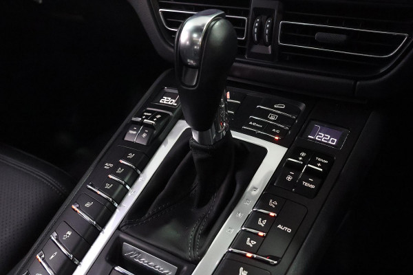2020 Porsche Macan 95B GTS SUV image 29