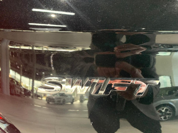 2024 Suzuki Swift AZ Series II GLX Turbo Hatch image 18