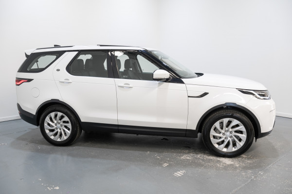 2023 Land Rover Discovery Series 5 D300 S SUV Image 7