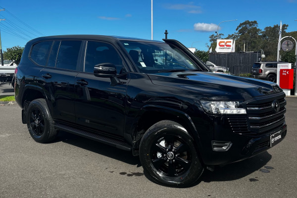 2025 Toyota LandCruiser FJA300R GX 'DARK KNIGHT' SUV Image 2