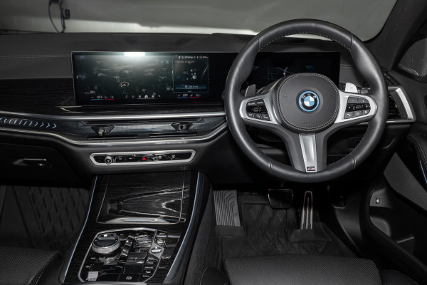 2025 BMW X5 G05 LCI xDrive50e M Sport SUV image 7