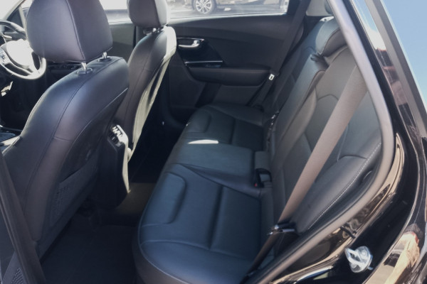 2021 Kia Niro DE Hybrid Sport SUV Image 14