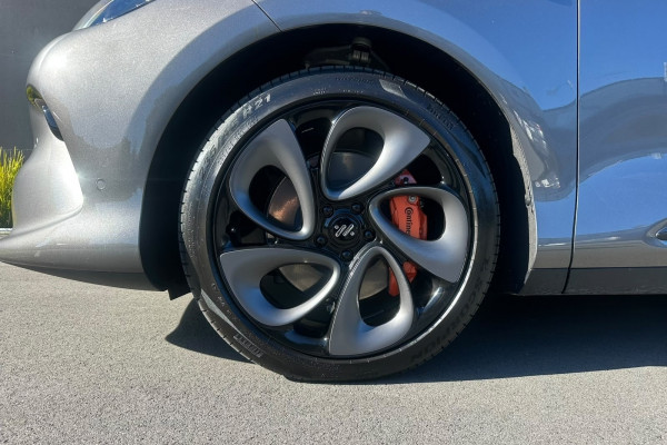 2025 MG IM6 S12L Performance SUV Image 19