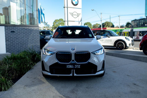 2025 BMW X3 G45 20 xDrive SUV image 2