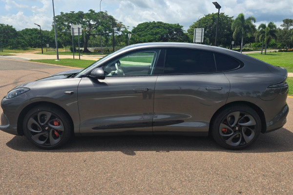 2025 MG IM6 S12L Platinum SUV Image 17