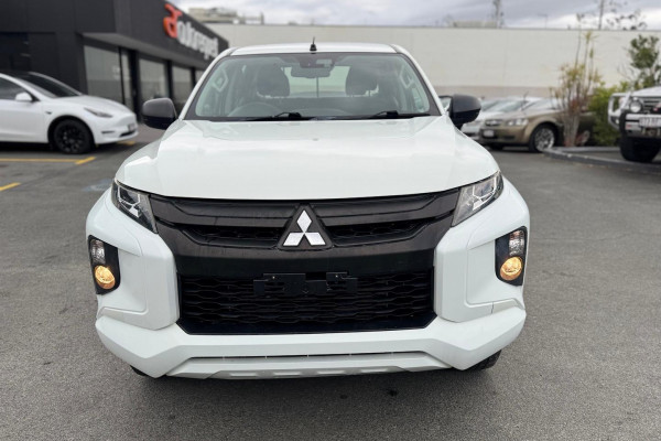 2020 Mitsubishi Triton MR GLX ADAS Ute Image 3