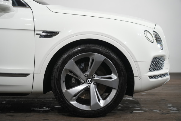 2016 Bentley Bentayga SUV Image 5