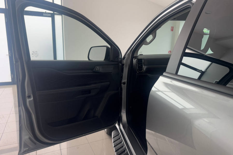 2025 MY25.25 Ford Ranger P703 XLT Cab Chassis Image 10