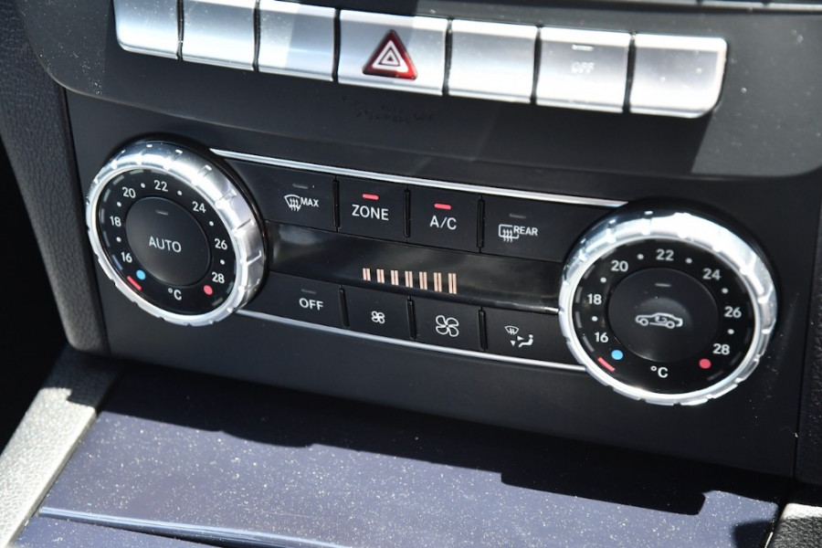 2011 Mercedes-Benz C-class W204 MY11 C200 BlueEFFICIENCY Sedan Image 14