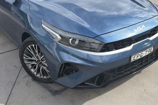 2021 MY1  Kia Cerato BD Sport+ Hatch Image 3