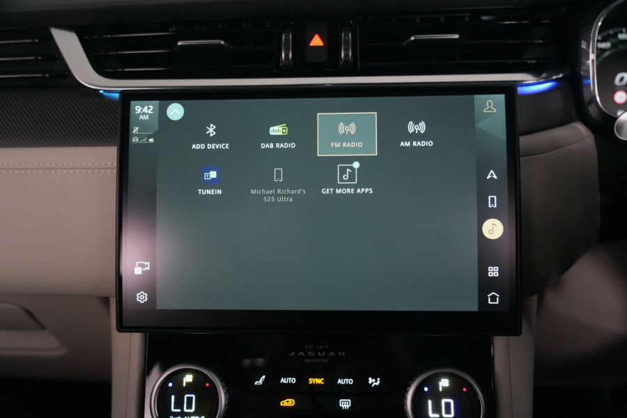 2024 Jaguar F-PACE SVR SUV Image 27
