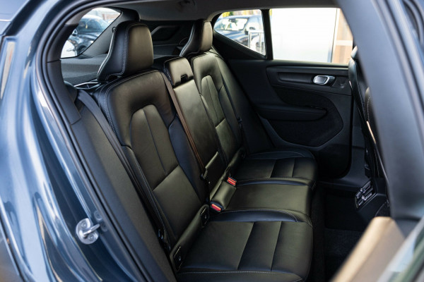2025 Volvo XC40 XZ Plus B4 SUV Image 16
