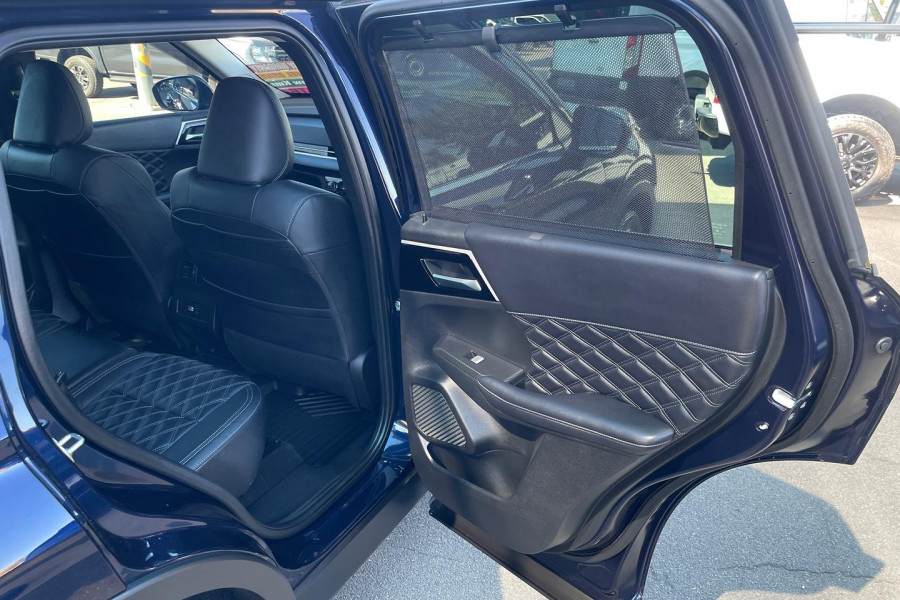2022 MY23 Mitsubishi Outlander ZM Exceed SUV Image 19