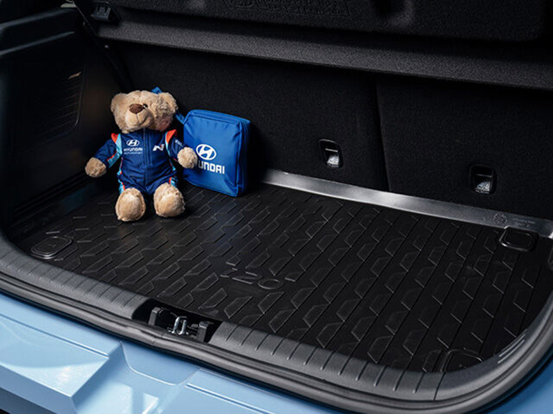 Cargo liner tray