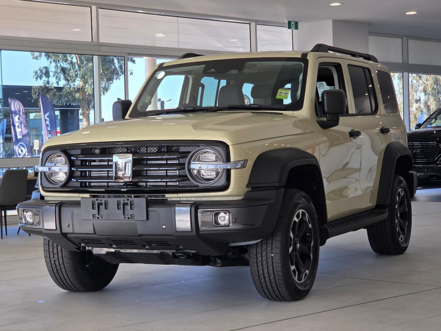2026 GWM Tank 300 P01 Lux Hi4-T PHEV SUV Image 8