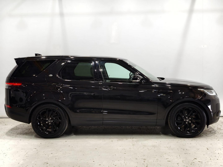 2017 Land Rover Discovery Series 5 SE SUV Image 6