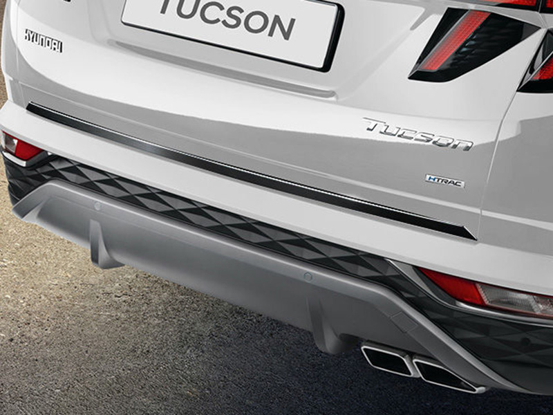 Tailgate trim line - gloss black