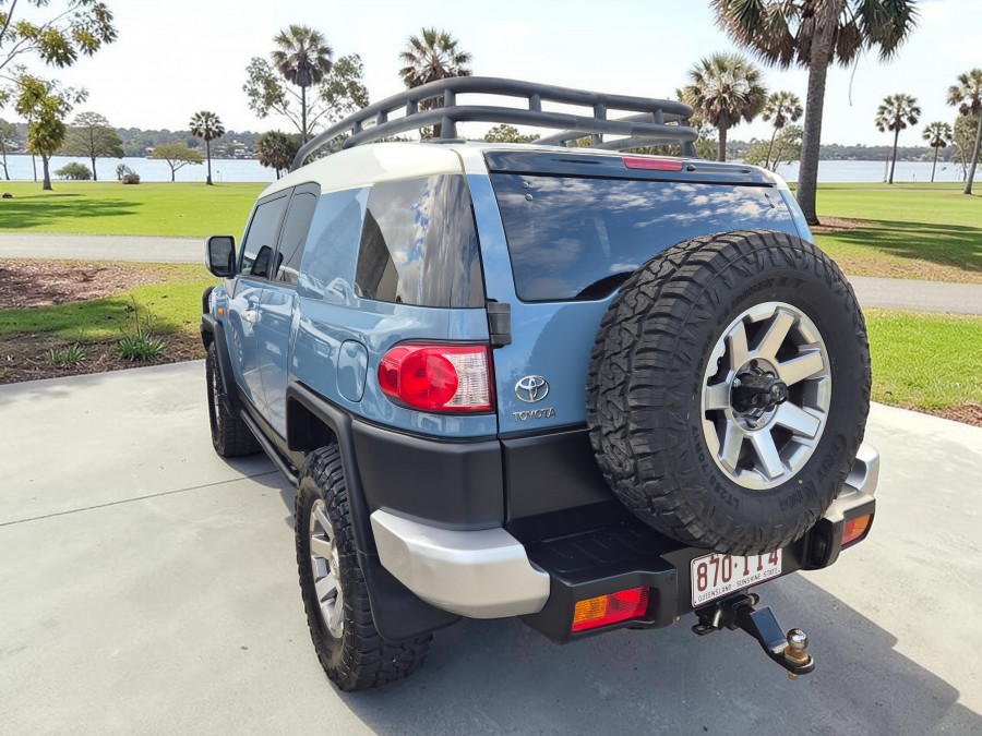 2015 MY14 Toyota FJ Cruiser GSJ15R SUV Image 5